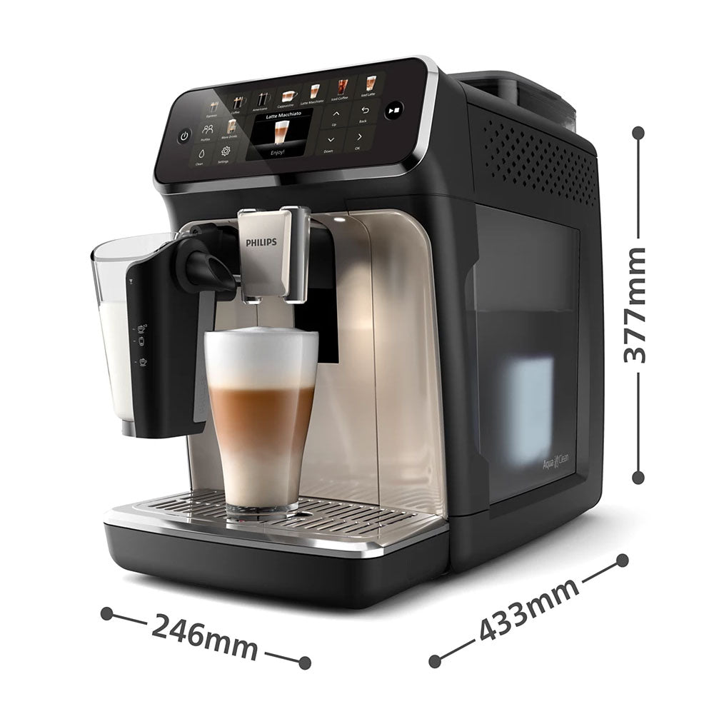 Philips Kaffeevollautomat EP5547/90 5500 Series, 20 Kaffeespezialitäten (heiß oder eisgekühlt), LatteGo-Milchsystem, SilentBrew Technologie, Schwarz Verchromt 15 Bar